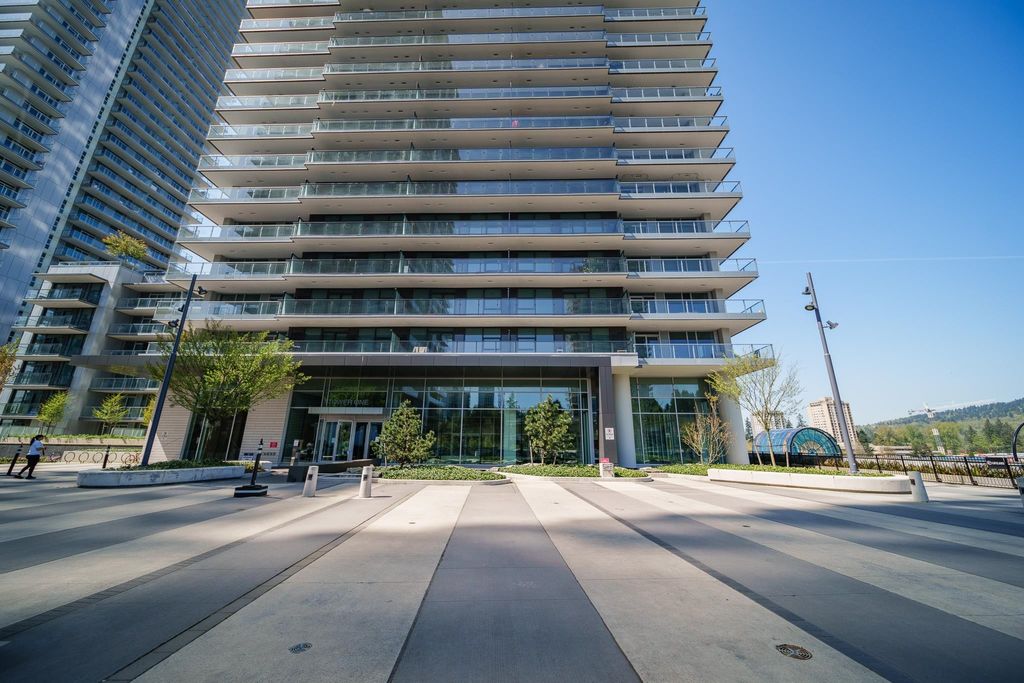 listing image 1105264063579118129