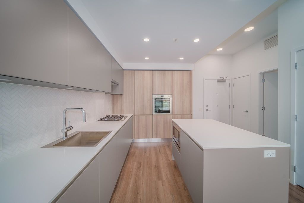 listing image 1101928797610971954