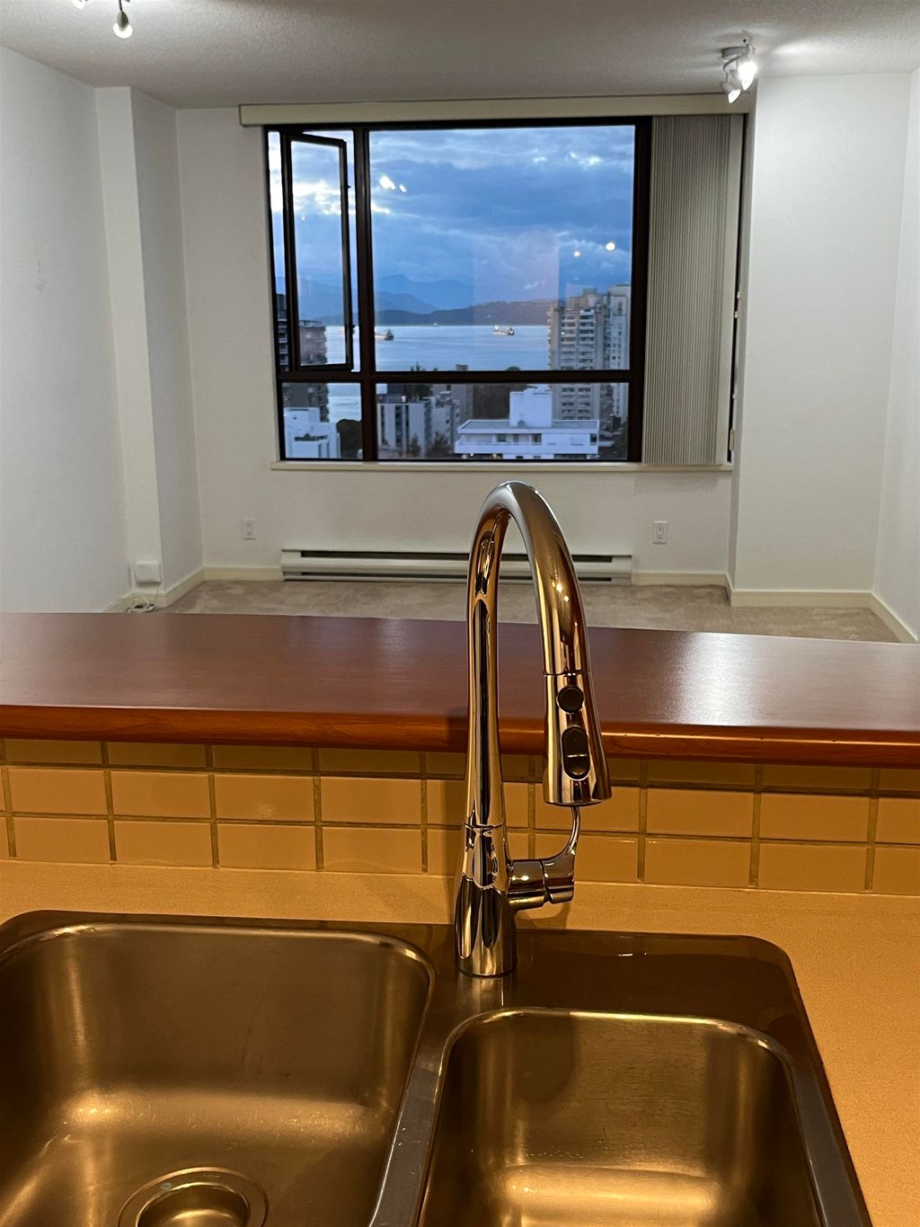 listing image 1107907121083007957