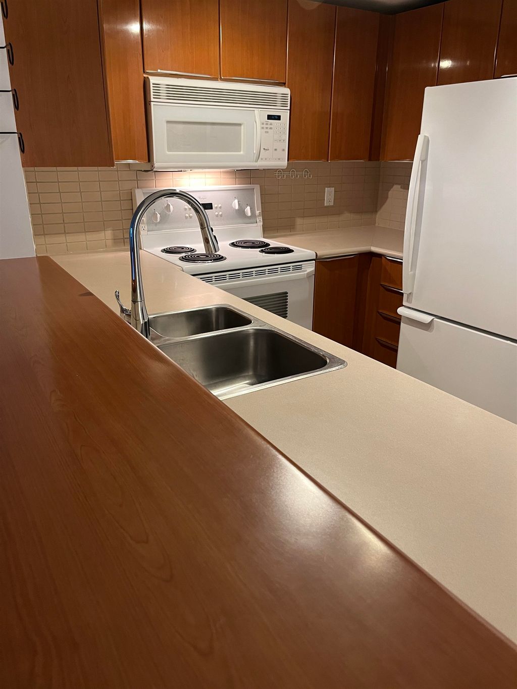 listing image 1102399405738656388