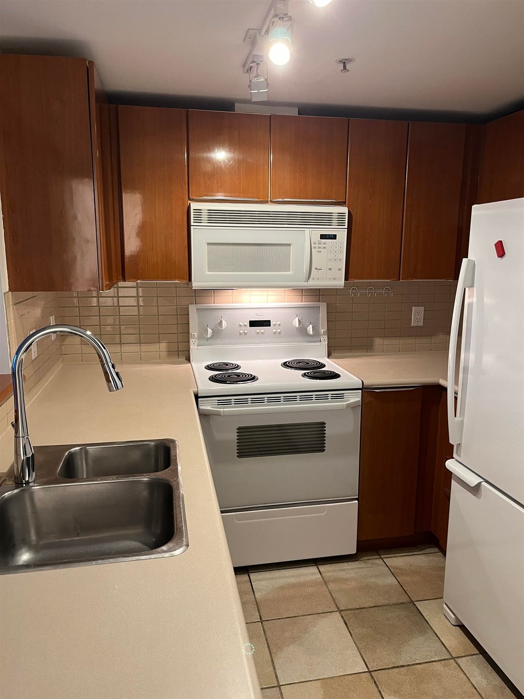 listing image 1107634734664577083