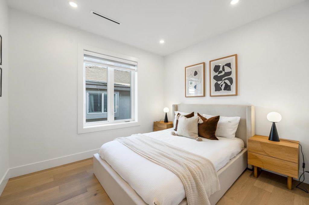 listing image 1101749051223913023