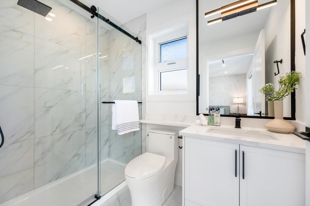 listing image 1100700617308527497