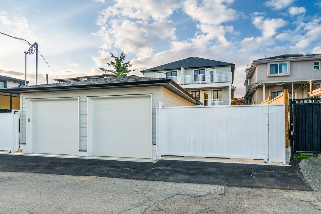 listing image 1101391538333876954