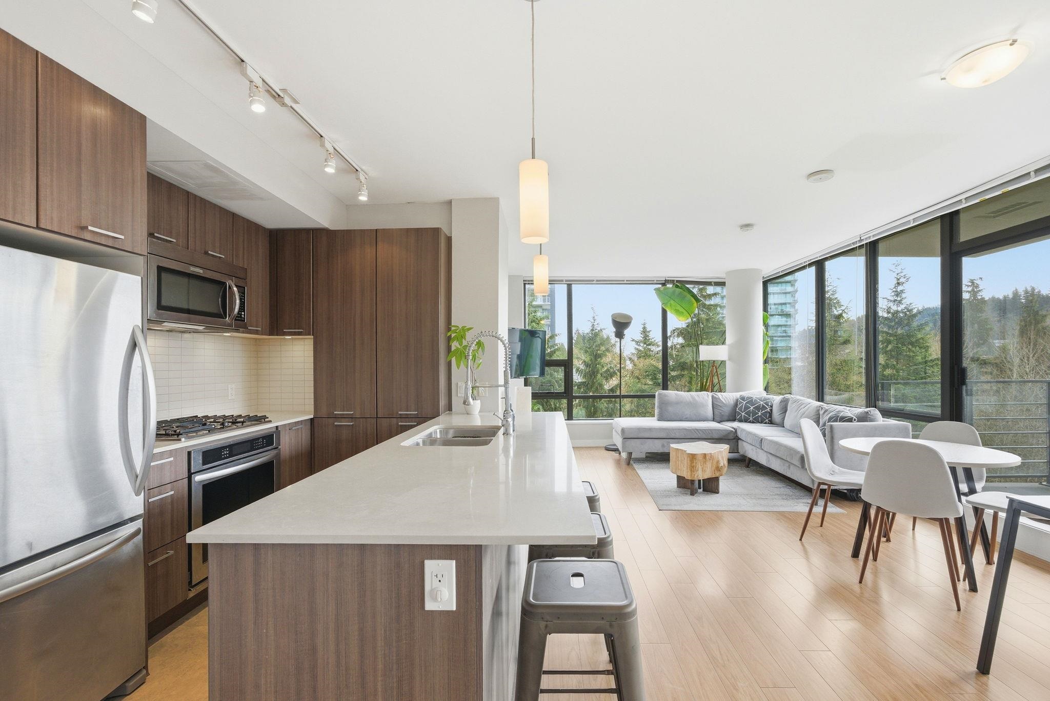 301 Capilano Road 707