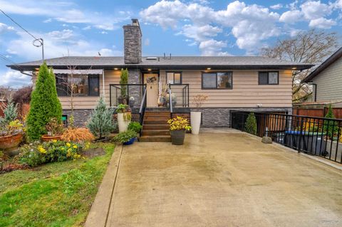 922 Seacrest Court Port Moody BC V3H 1K5