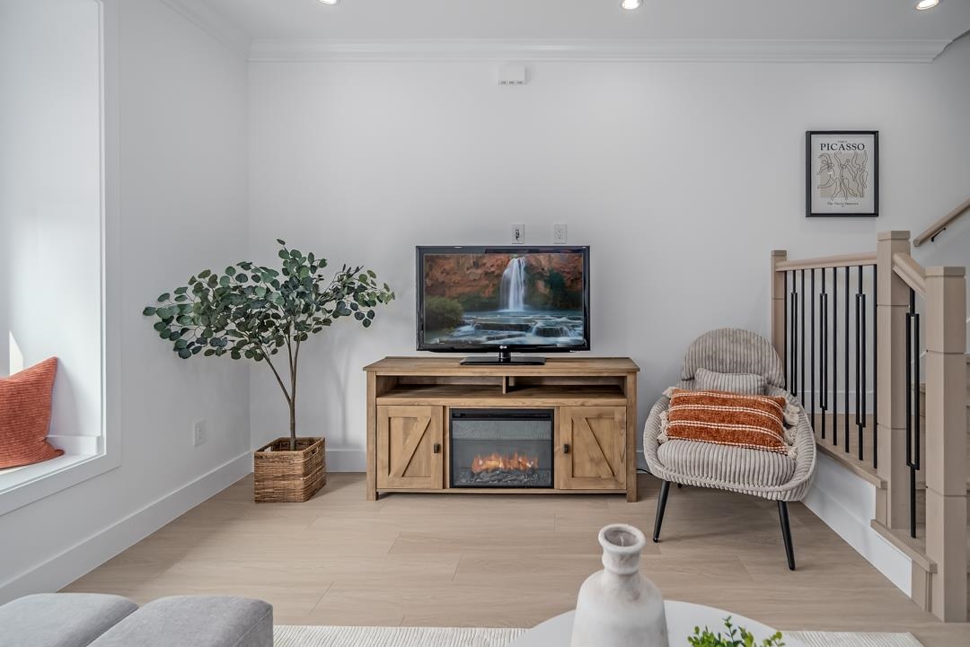 22811 Mclean Avenue 16