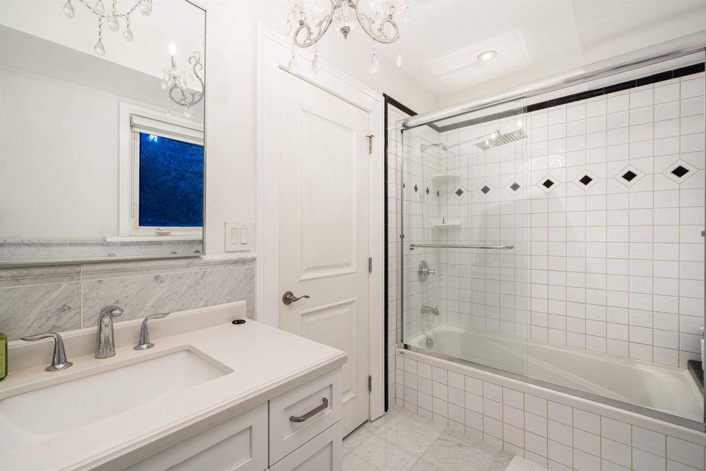 listing image 1103061391114503051