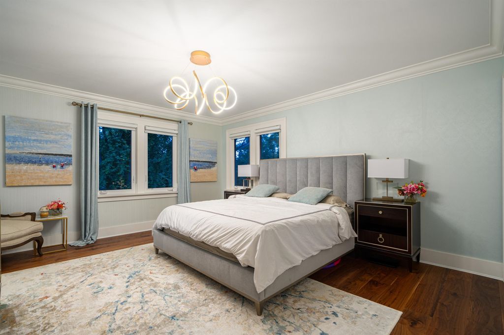 listing image 1102328343883301597