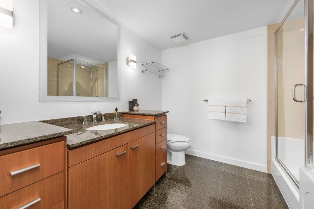 listing image 1106653183182790748
