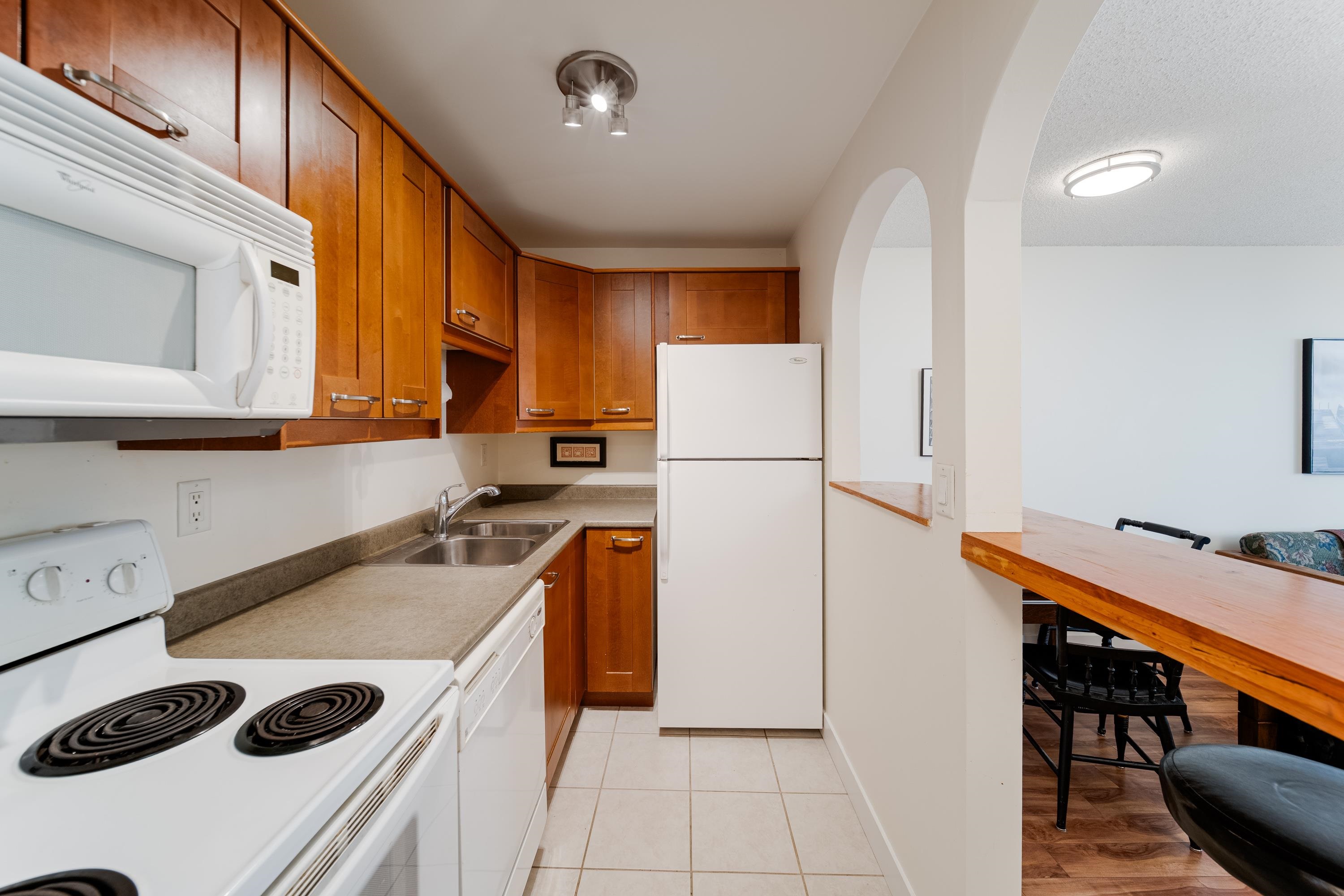 423 Agnes Street 211