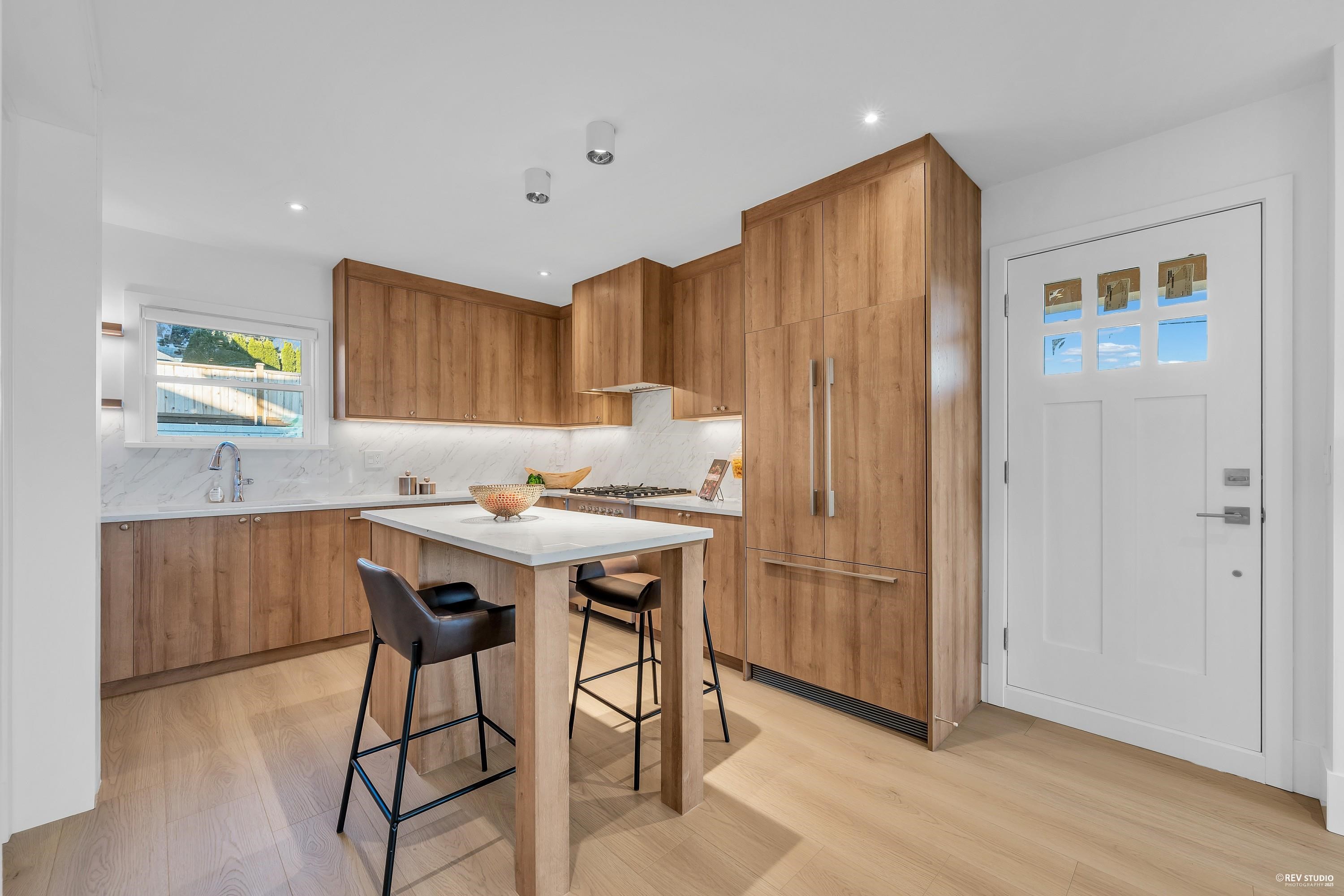 1125 Cartier Avenue 103