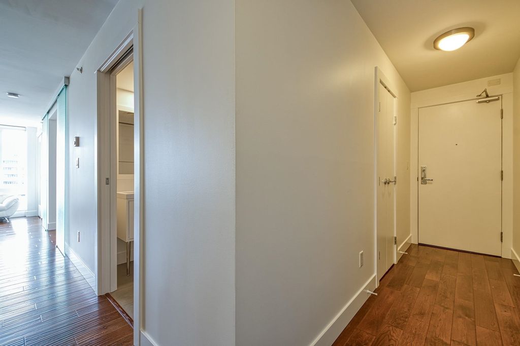 listing image 1106668033024801183