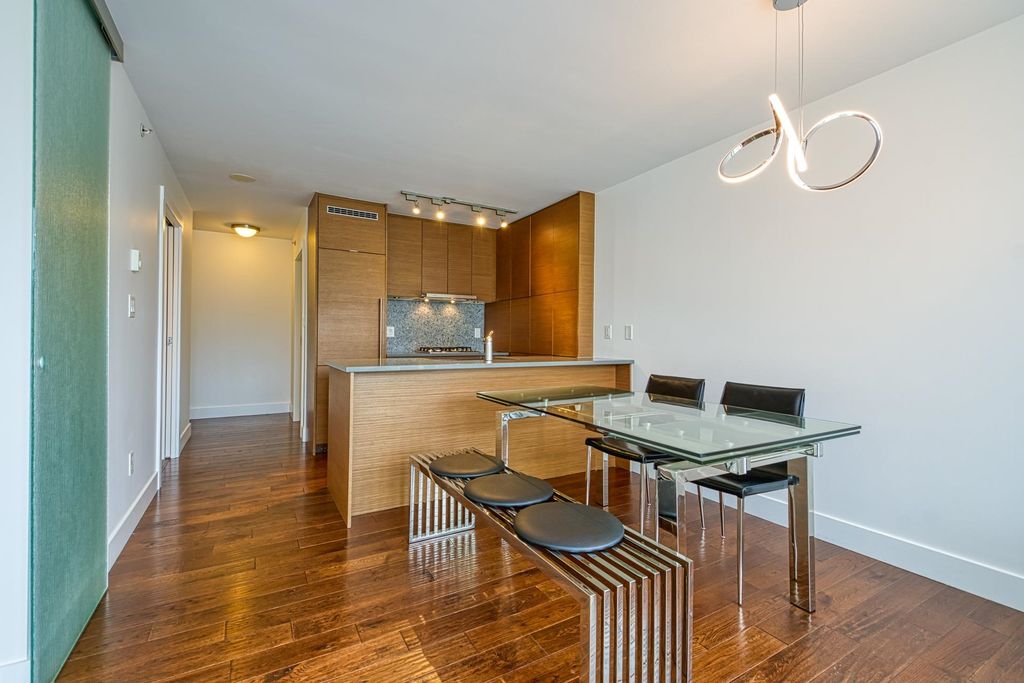 listing image 1107157914589589001