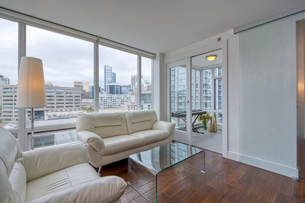 listing image 1106420406606888843