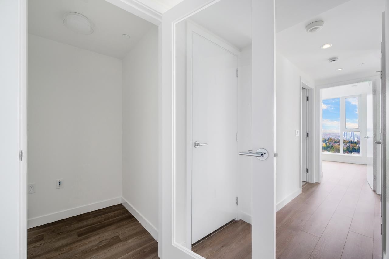 5685 Halley Avenue 1502