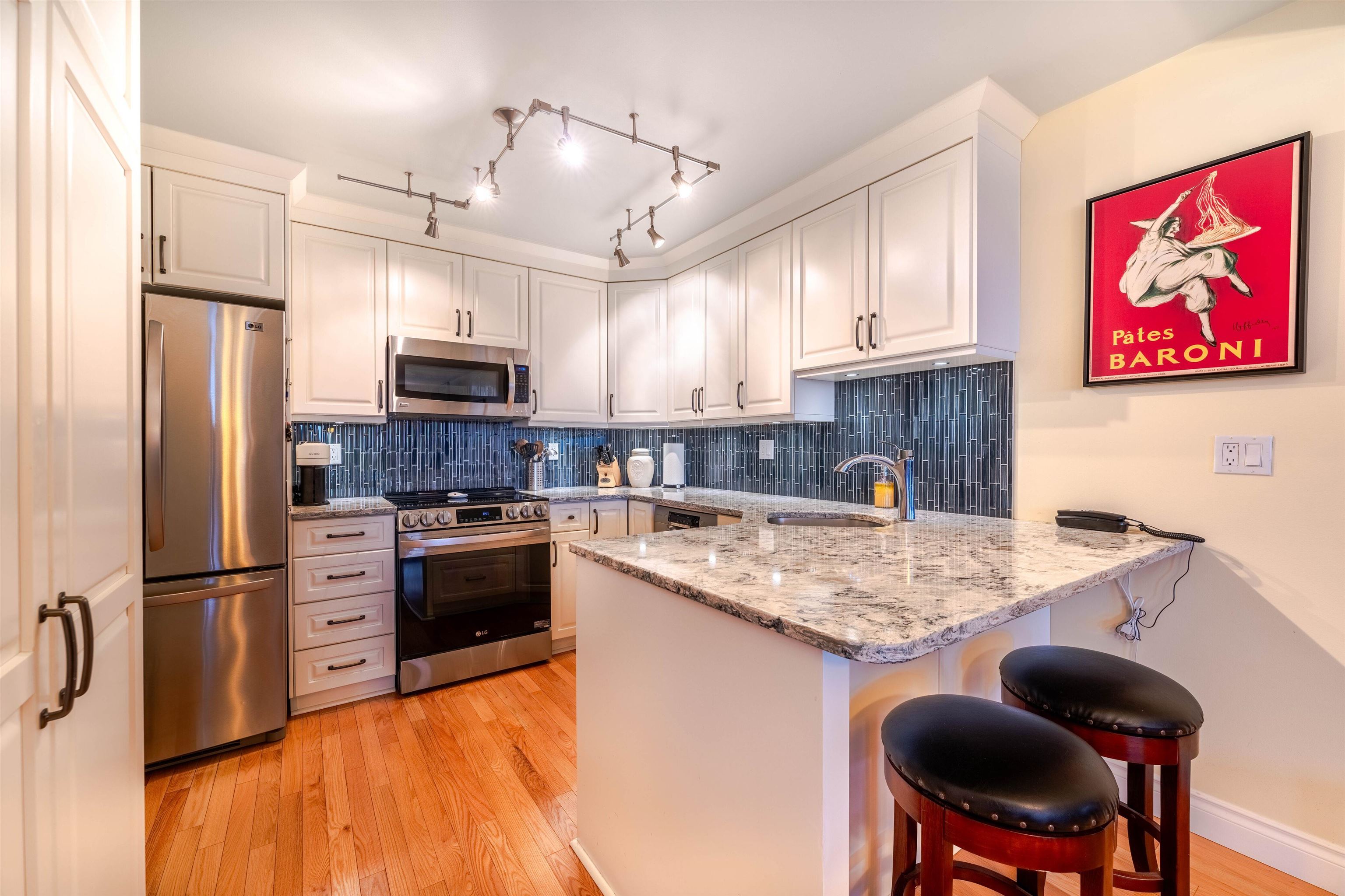 612 Fifth Avenue 1606