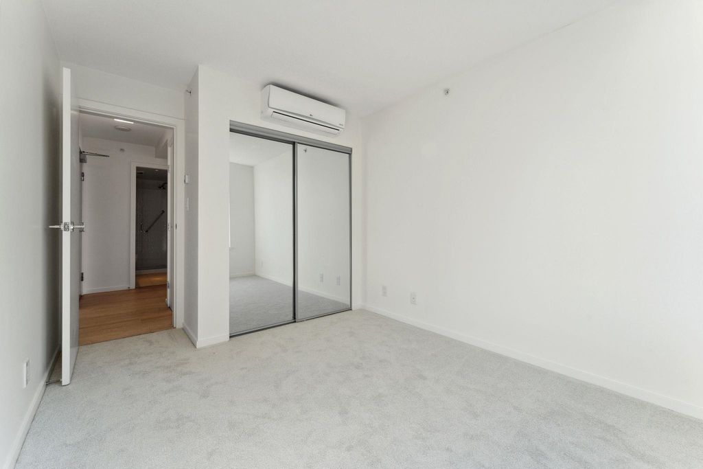 listing image 1104133704026435031