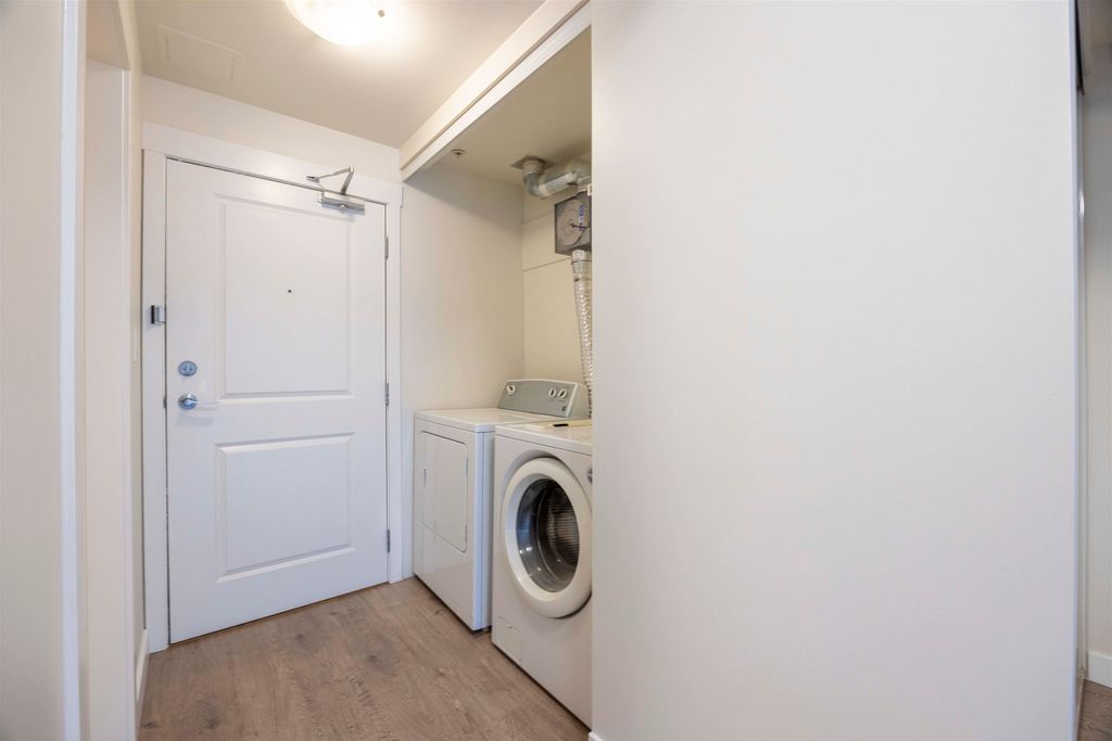 listing image 1101720478982378735