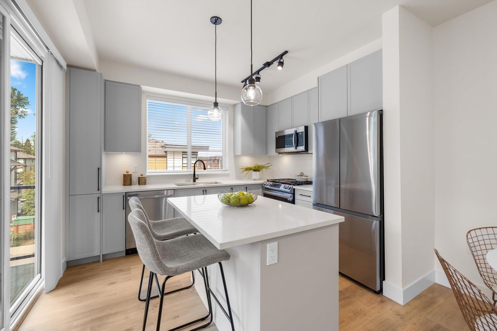Photo of 7506 199a Street #324, Langley, BC V2Y 3K9 (MLS # R3144683)