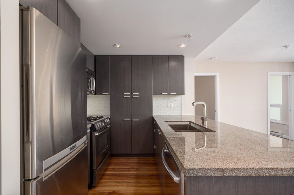 listing image 1106984681828161416