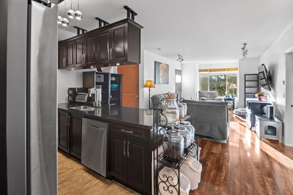 Photo of 11887 Burnett Street #301, Maple Ridge, BC V2X 6P6 (MLS # R3109652)