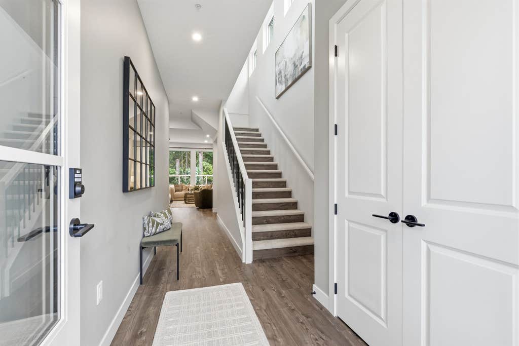 Photo of 23357 Seymour Avenue, Maple Ridge, BC V4R 0J7 (MLS # R3146984)