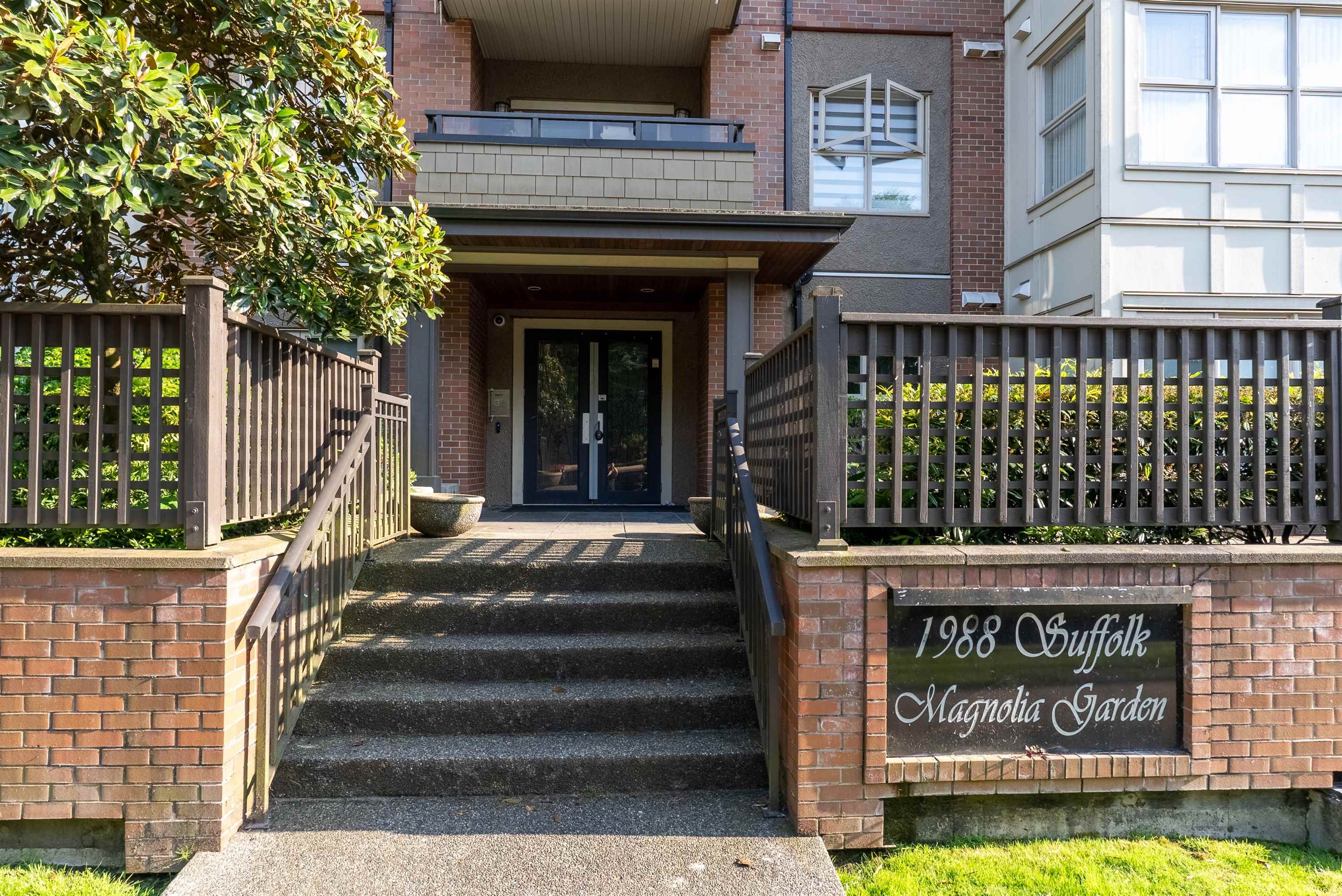 1988 Suffolk Avenue 103