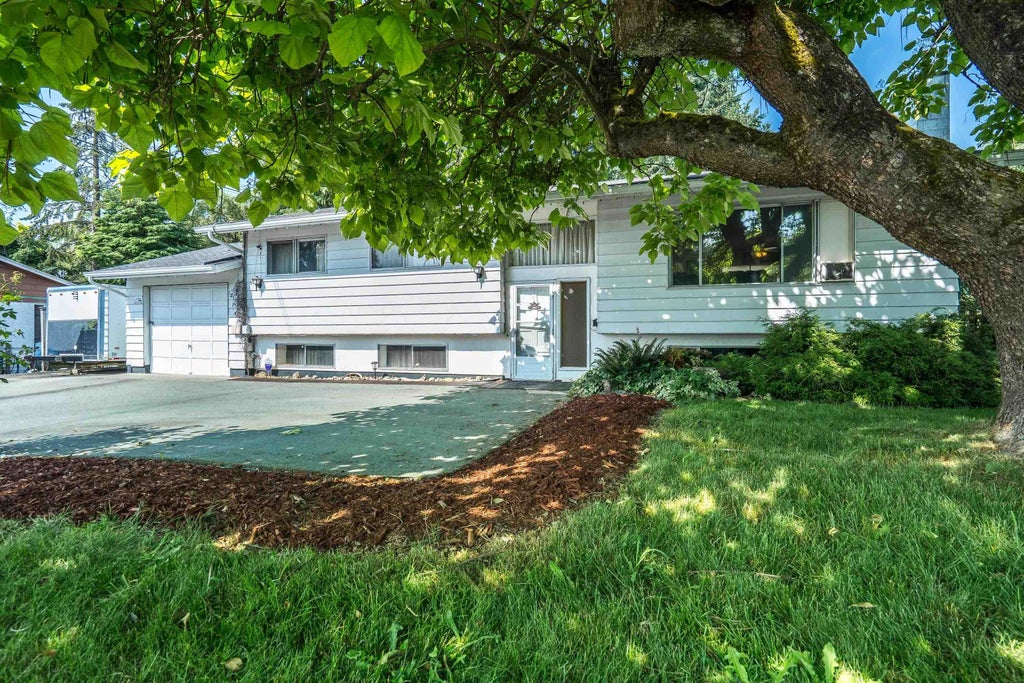 Photo of 2141 Ware Street, Abbotsford, BC V2S 3C4 (MLS # R3125917)