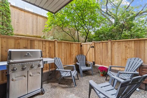 1689 E 4th Avenue 102 Vancouver BC V5N 1J7