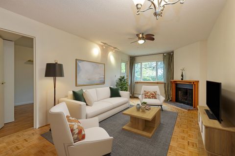 1209 Howie Avenue 213 Coquitlam BC V3J 1T9