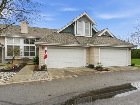 16995 64 Avenue 17 Surrey BC V3S 0V9