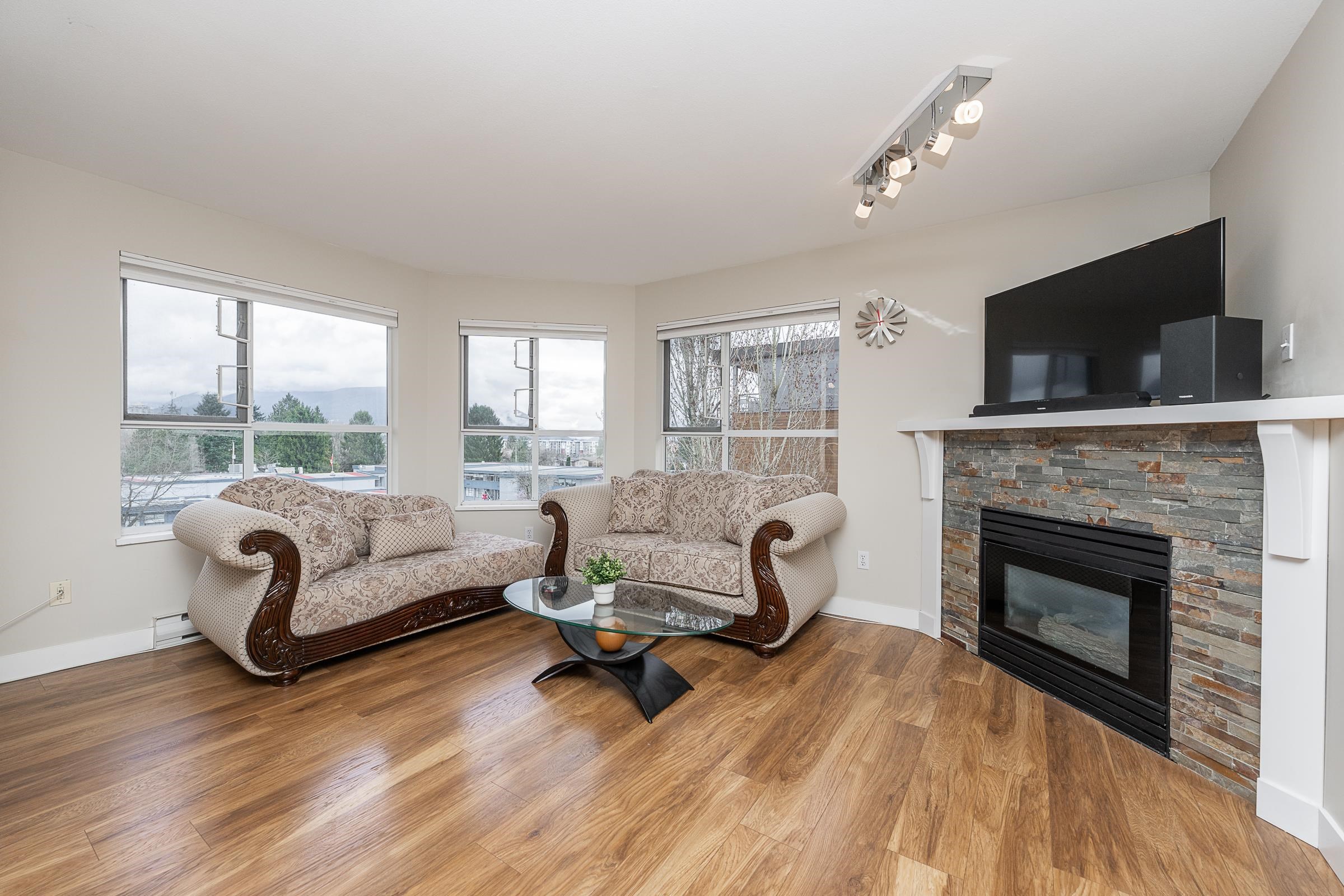 2285 Pitt River Road 406