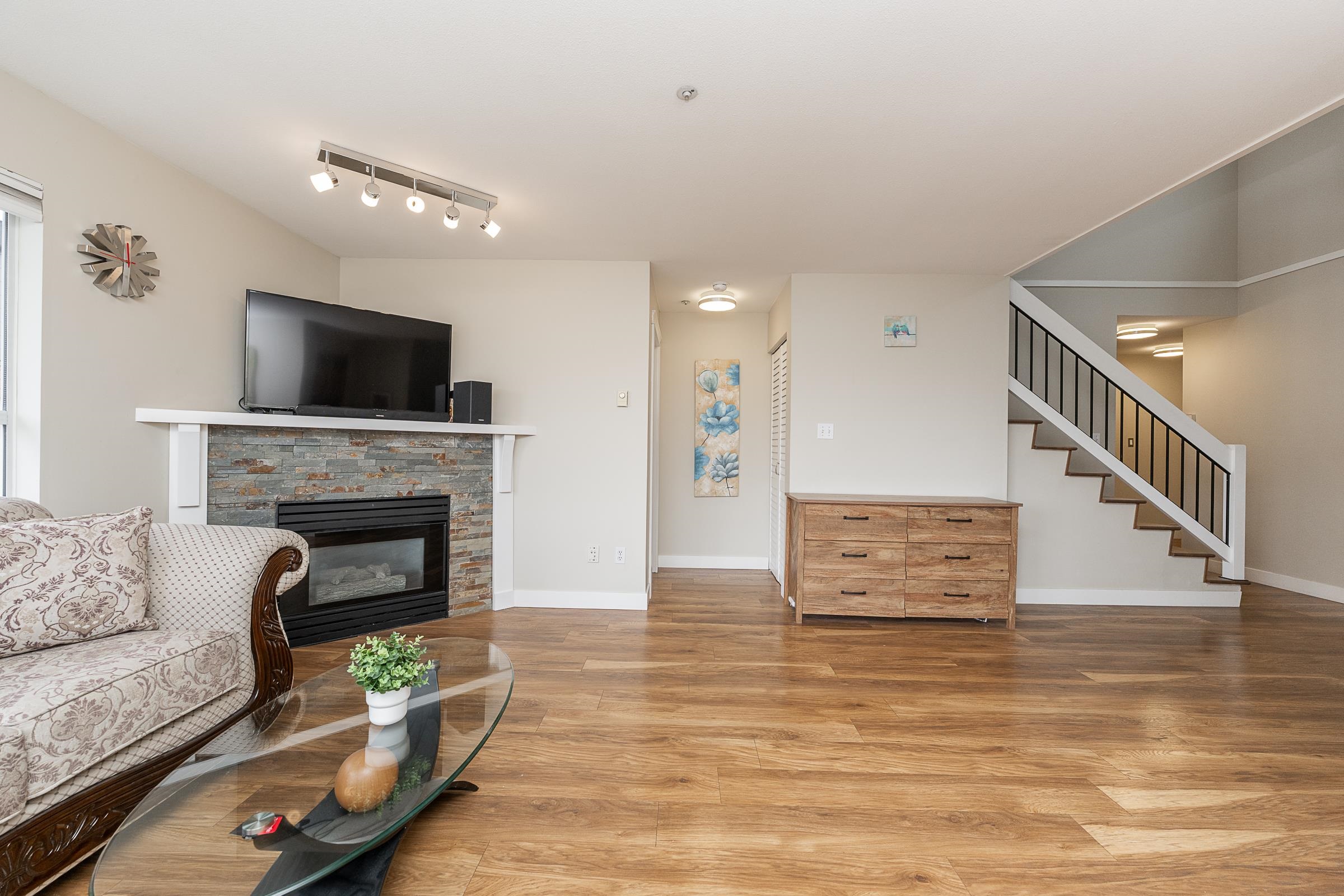 2285 Pitt River Road 406