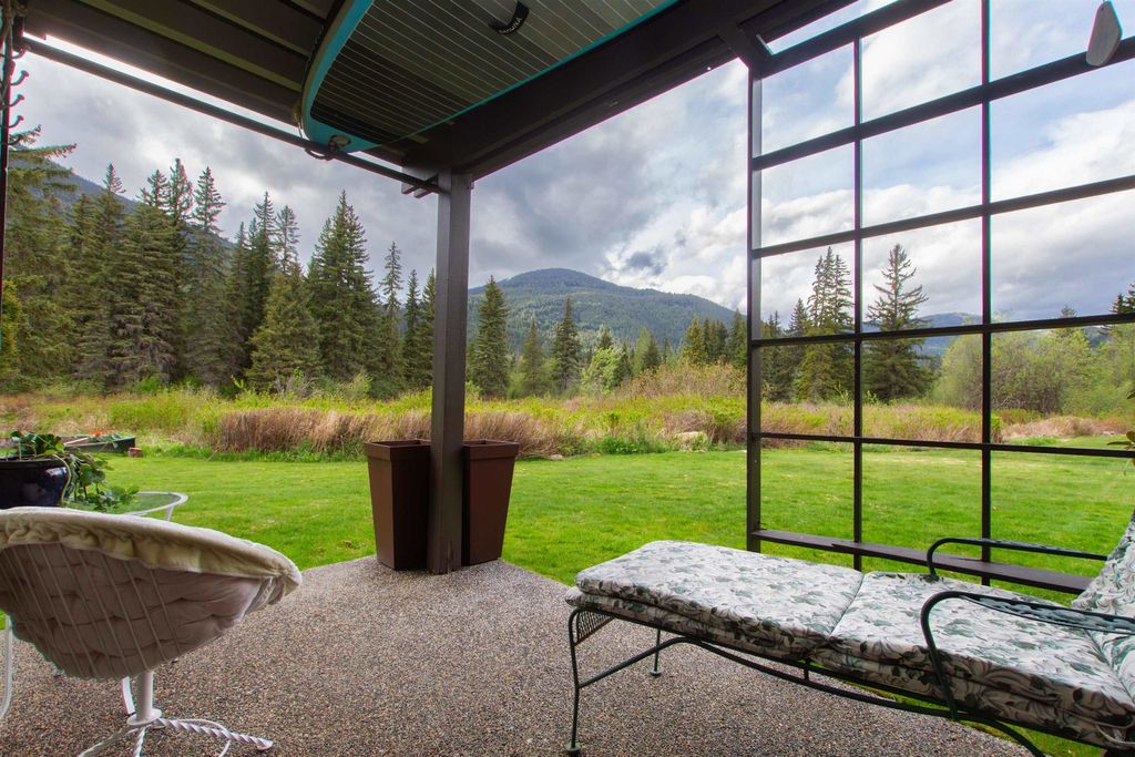 listing image 1106215604661712417