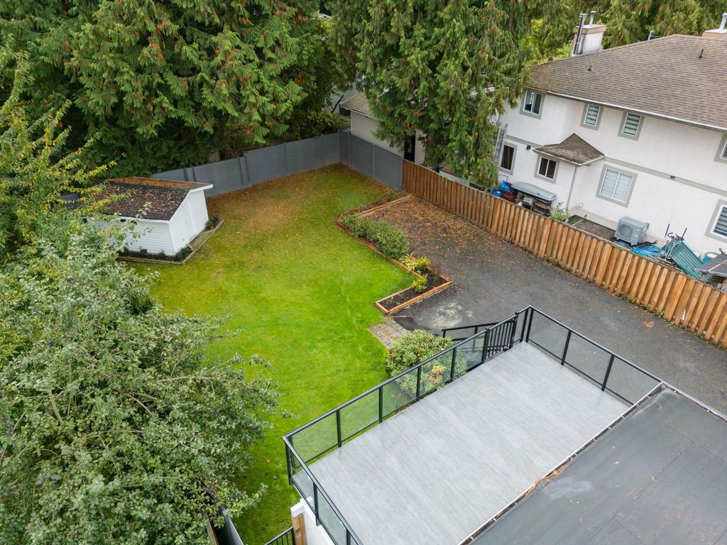 listing image 1100436474428551566