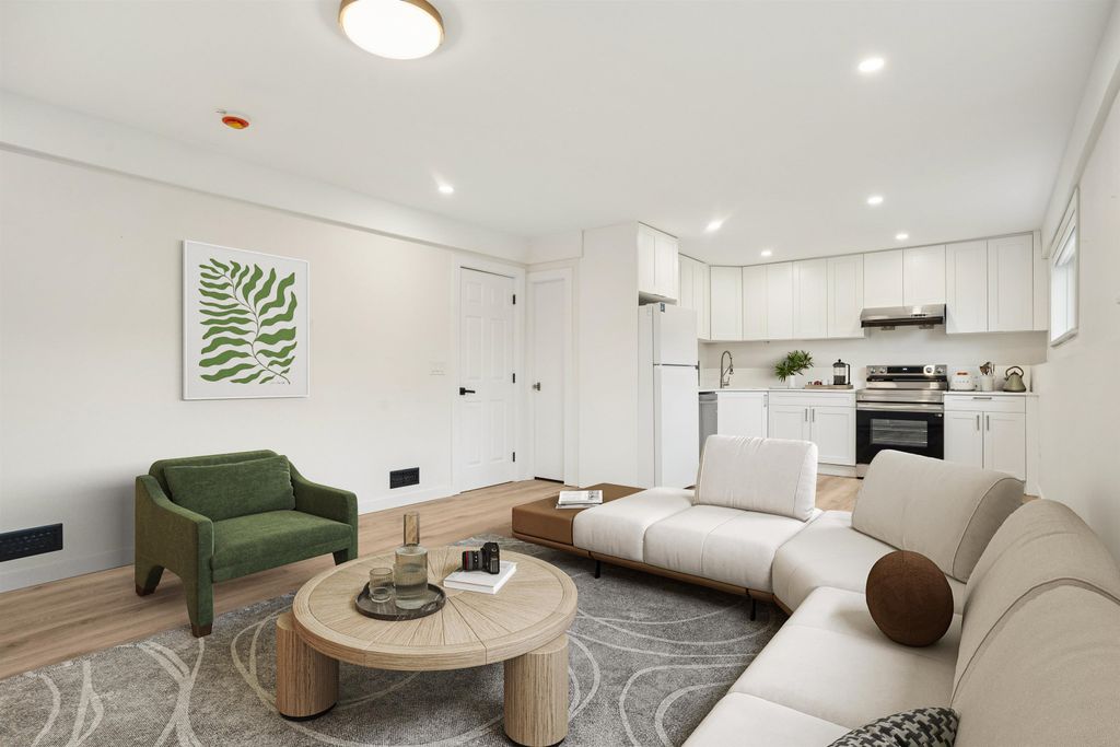 listing image 1102143933562662265