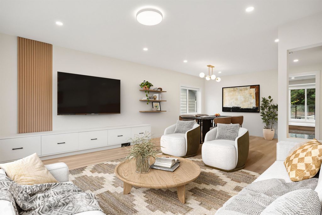 listing image 1100097623116561829