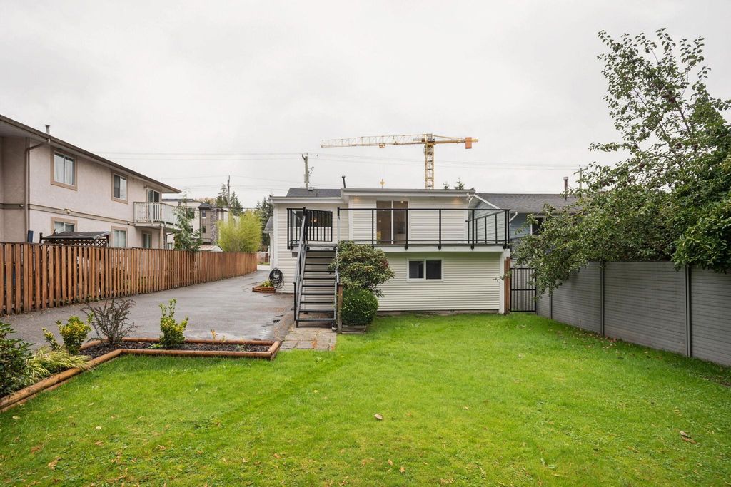 listing image 1105924021358113996