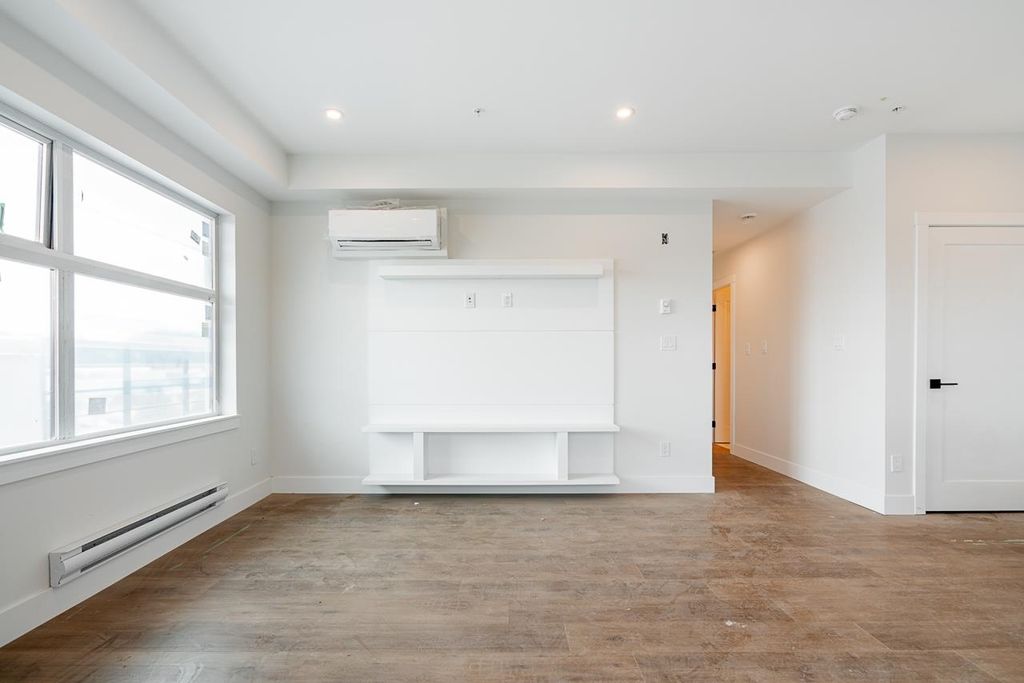 listing image 1101873891311095529