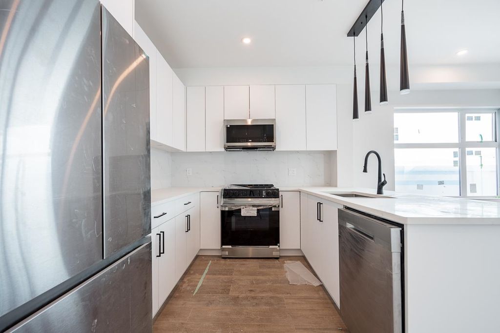 listing image 1105161415479125397