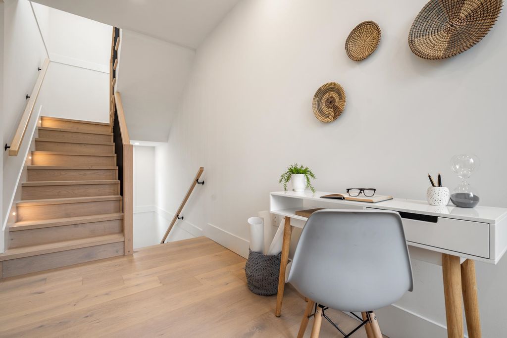 listing image 1100758408538658087