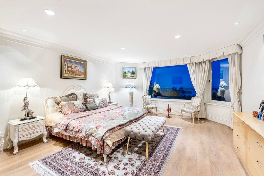 listing image 1105675534093220994