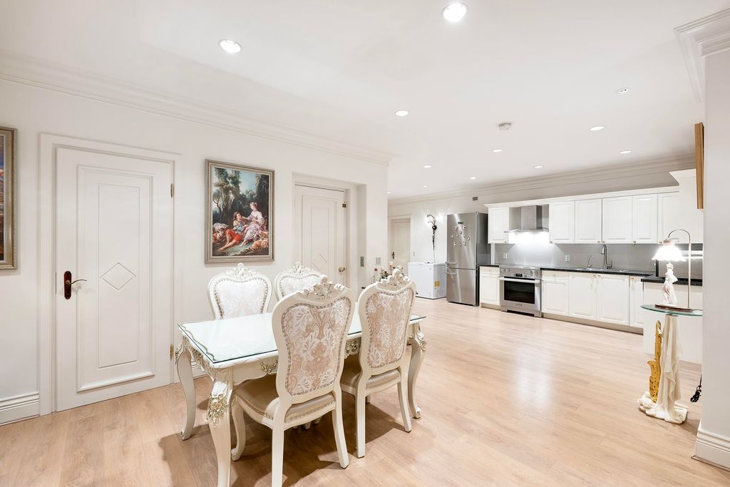 listing image 1109002864846977593