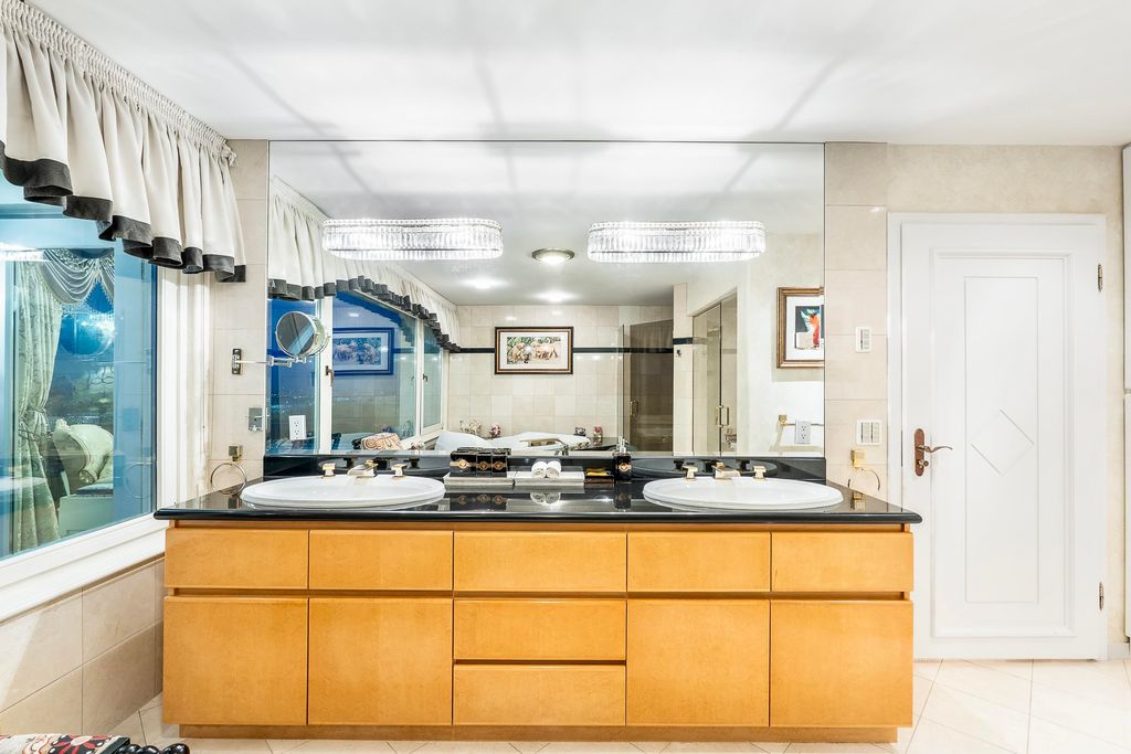 listing image 1100105055877695232