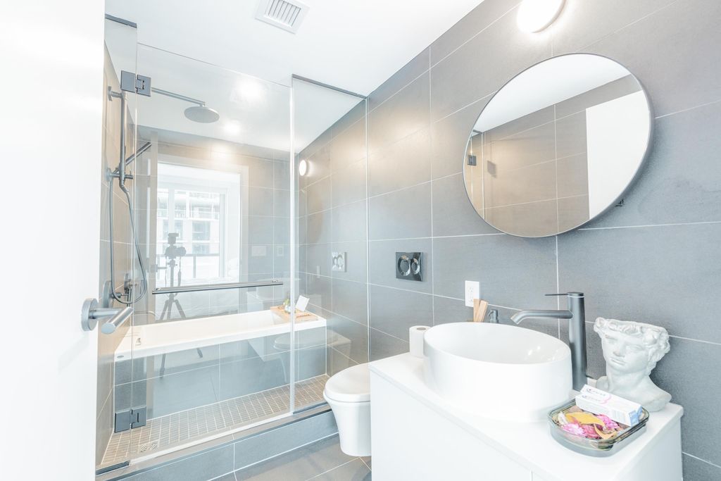 listing image 1104699682869264867