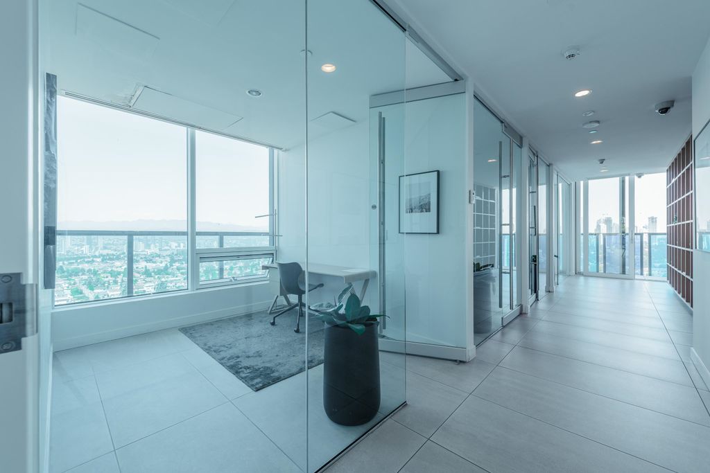 listing image 1102524536492156435