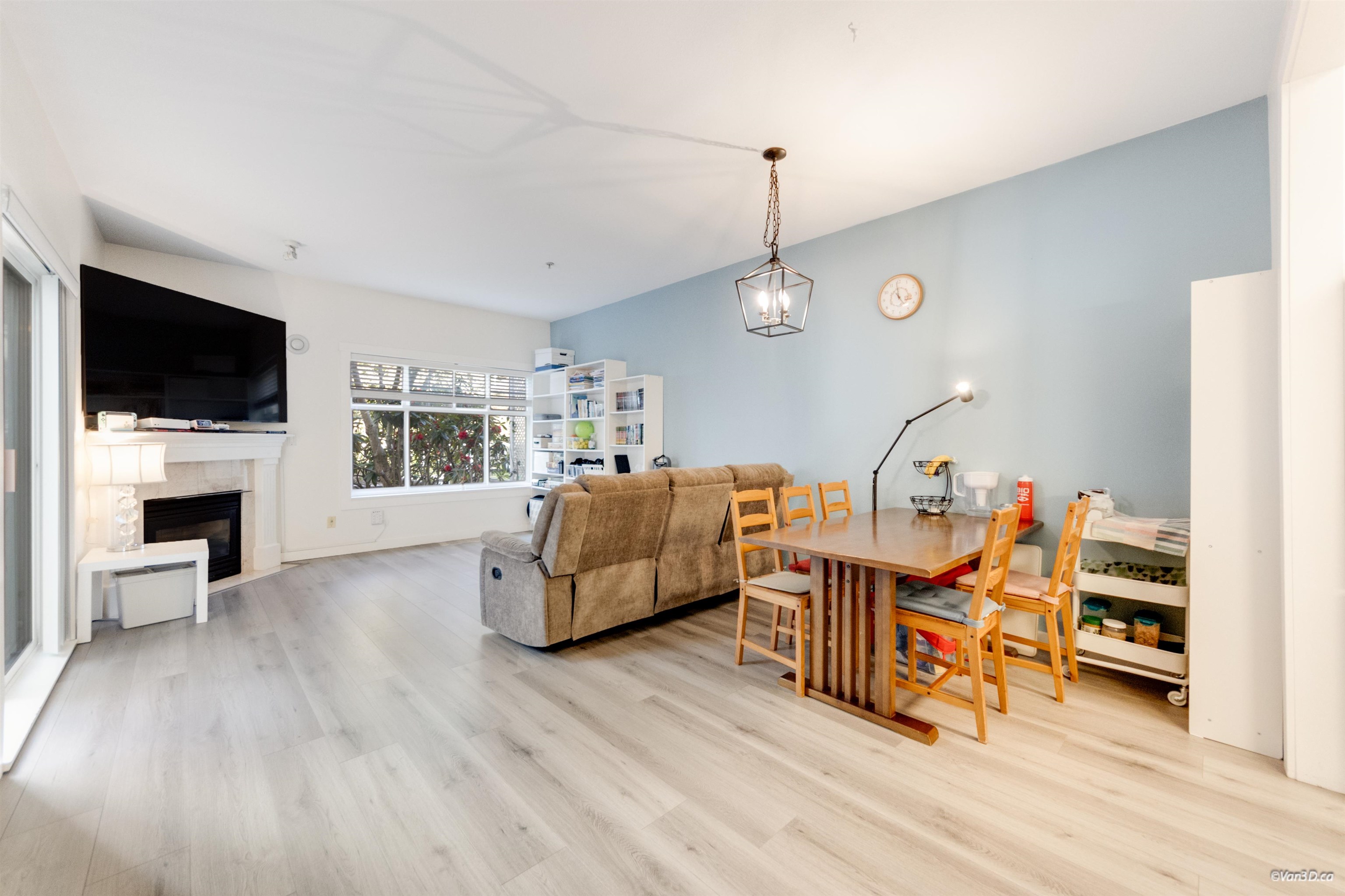 8976 208 Street 111