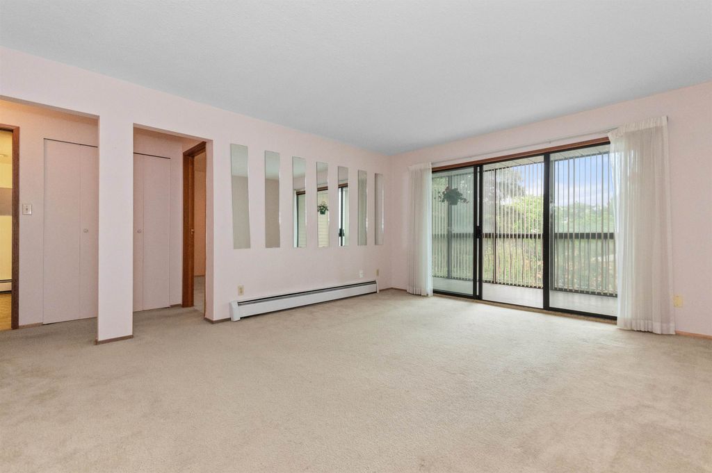 Photo of 32055 Old Yale Road #204, Abbotsford, BC V2T 2C8 (MLS # R3126724)