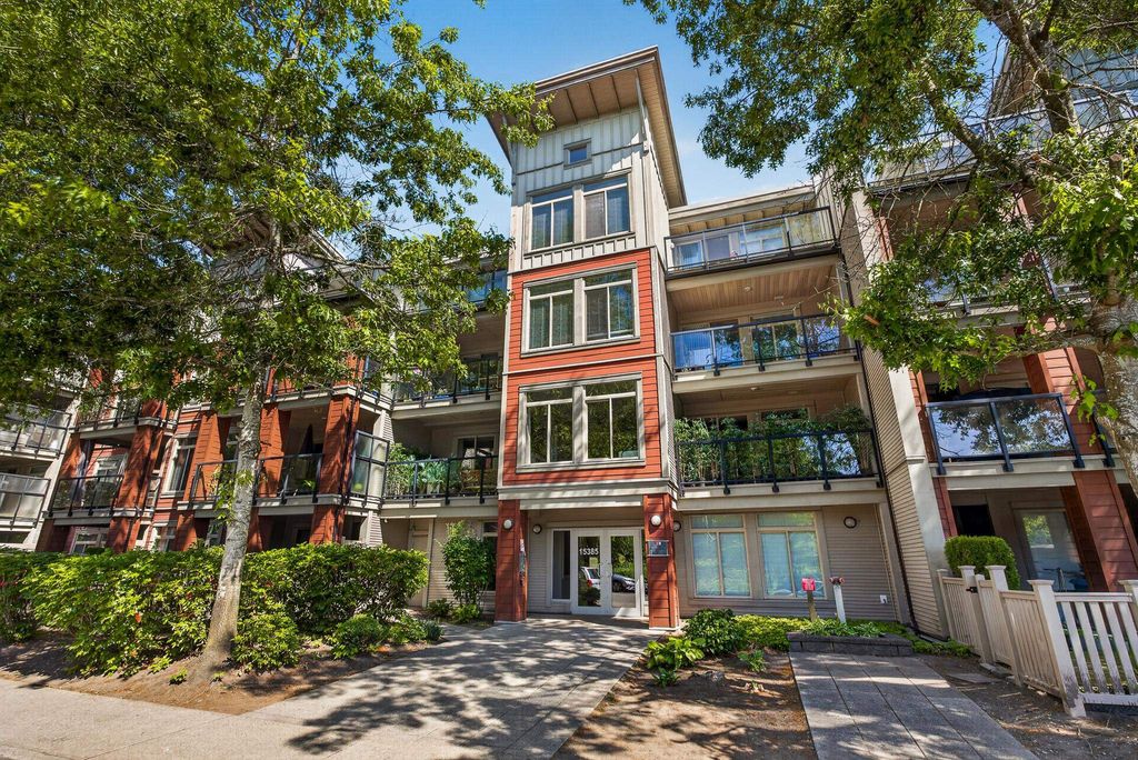 Photo of 15385 101a Avenue #121, Surrey, BC V3R 0B4 (MLS # R3131072)